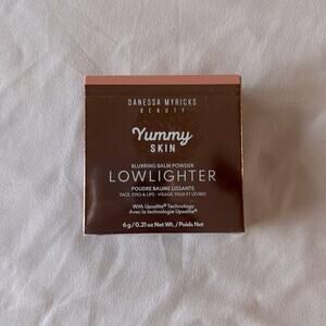 DANESSA MYRICKS - YUMMY SKIN - LOWLIGHTER - BLURRING BALM POWDER - NIB- LOWKEY